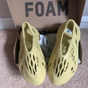SOLD Yeezy Foam RNR, Sulfur